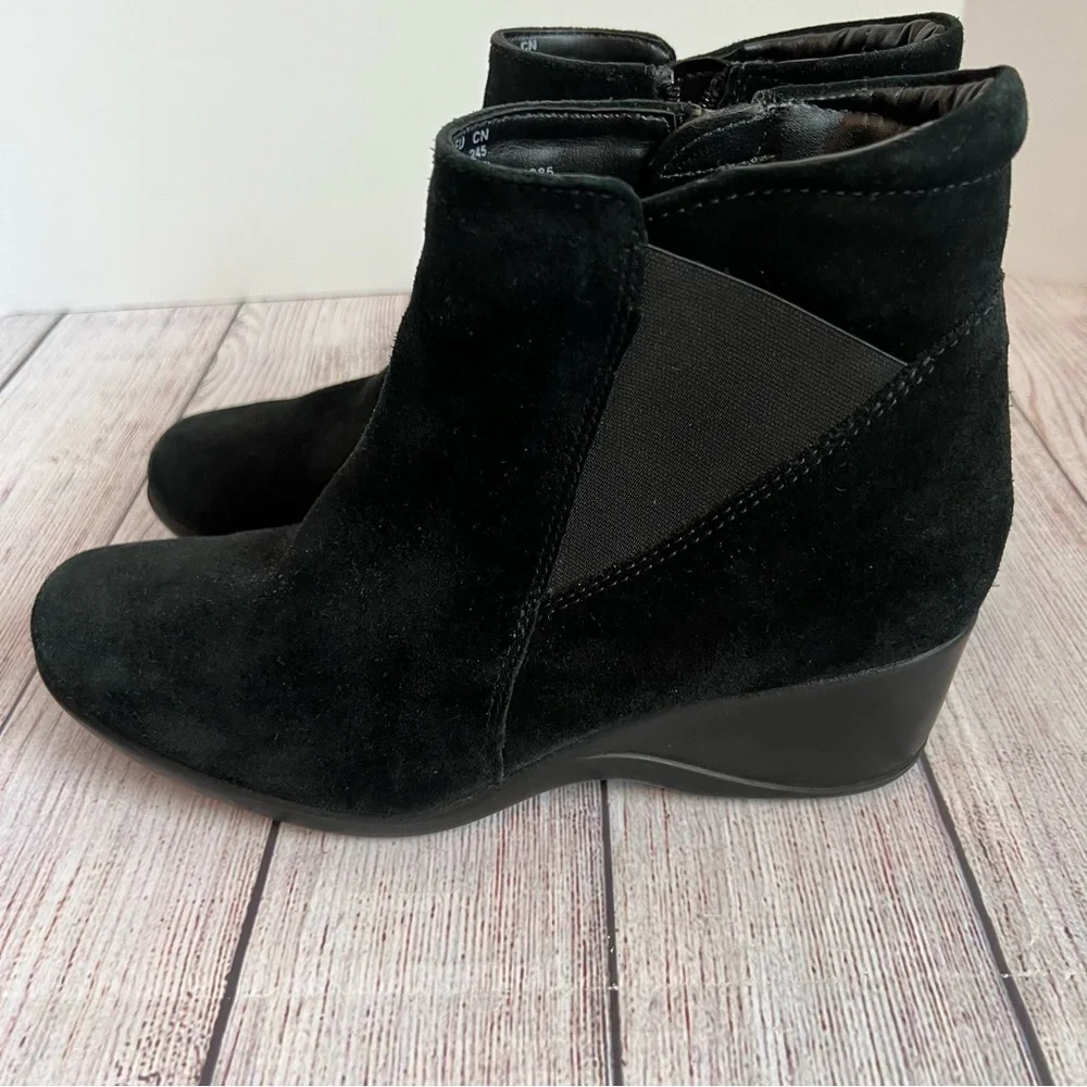 Clark’s Artisan Suede Booties 8